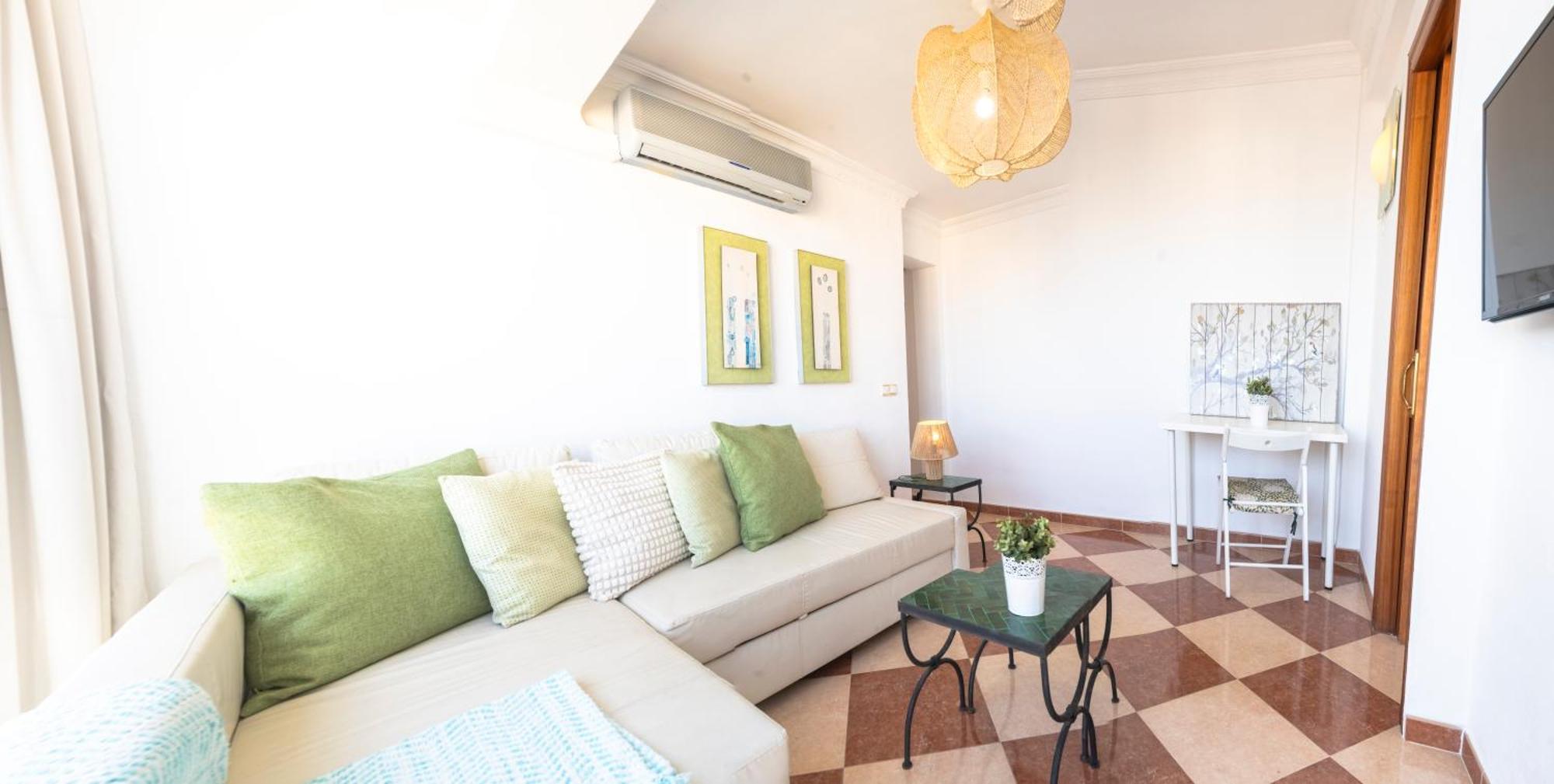 Апартаменты Malaga Center Flat Hospitality Экстерьер фото